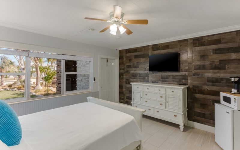 Unit 1 room photo 1