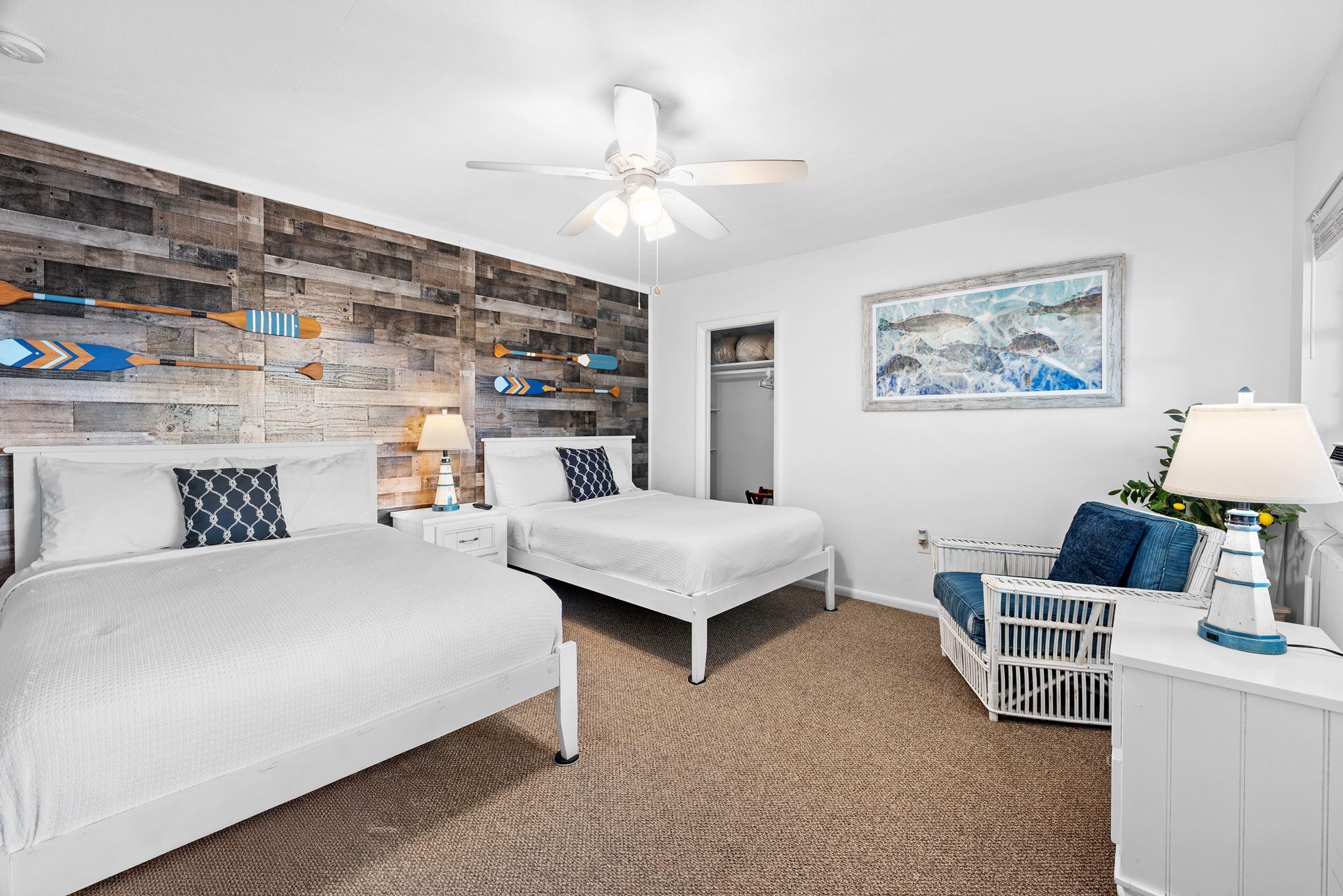 Unit 11 room photo 1